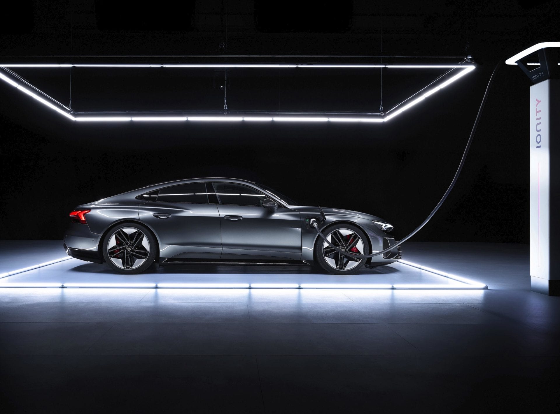audi RS e-tron GT8