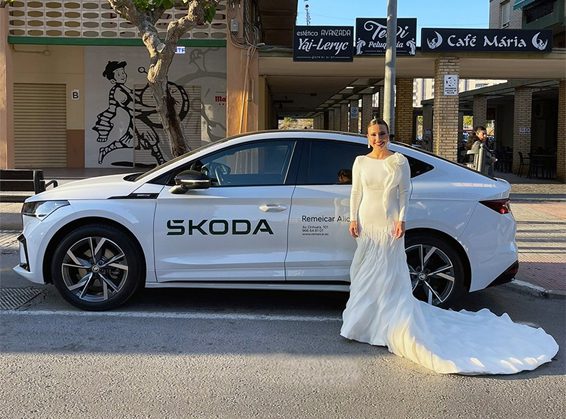 En las próximas Hogueras de Alicante volveremos a tener el enorme placer de ser el vehículo oficial de la Foguera Florida Portazgo con nuestra marca Škoda. Por ello, queremos mostrar nuestra más sincera enhorabuena por la reciente elección de su belleza, Alba Muñoz, como BELLEA DEL FOC 2024.