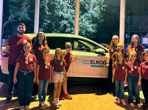 Una cita que reunió a vecinos y amigos en una noche marcada por la música, la nostalgia y el ambiente festero.