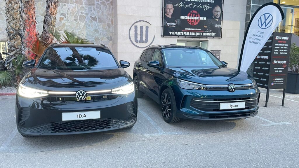 Entregamos el Premio de Deportes a Lola Sánchez Noales, de las escuelas deportivas municipales de atletismo.