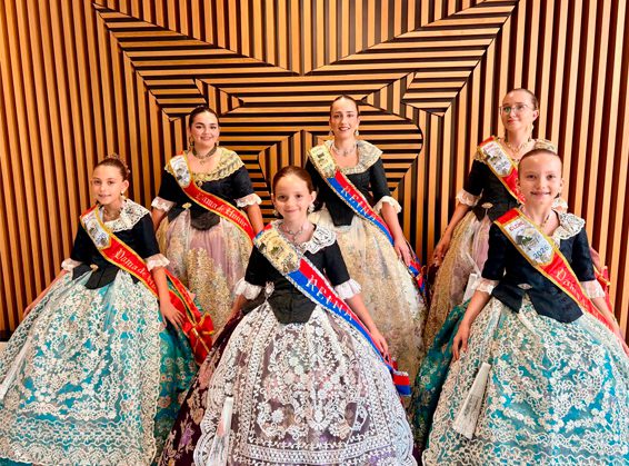 Este 2026 celebramos ya el tercer año consecutivo de una colaboración que nos permite estar muy cerca de las tradiciones ilicitanas.